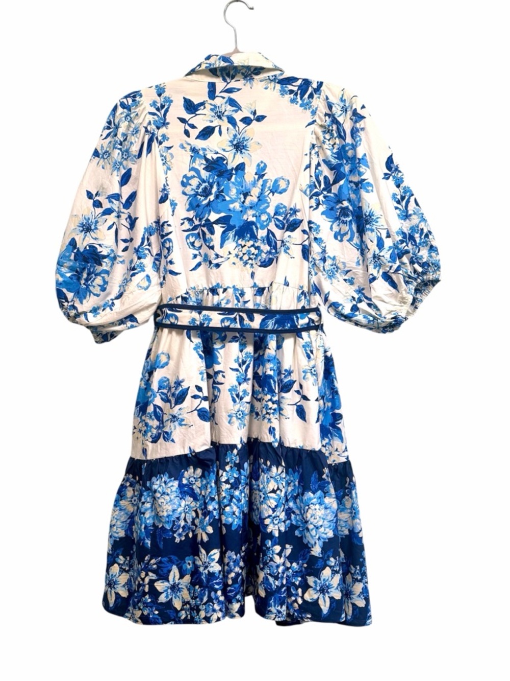Olivaceous blue and white floral button up belted puff sleeve dress, size Medium - Picture 3 of 10